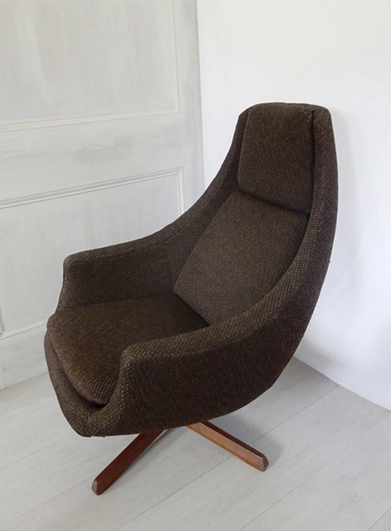 1960s-70 swivel armchair; dark brown, chunkey weave fabric.