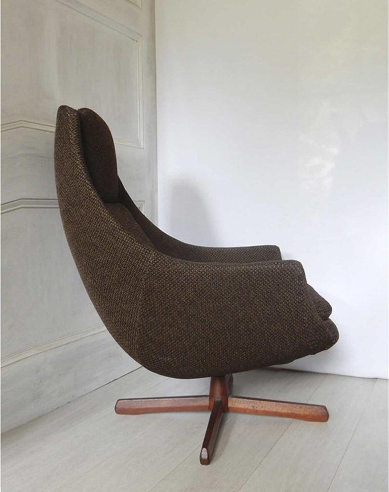 1960s-70 swivel armchair ; dark brown weave fabric